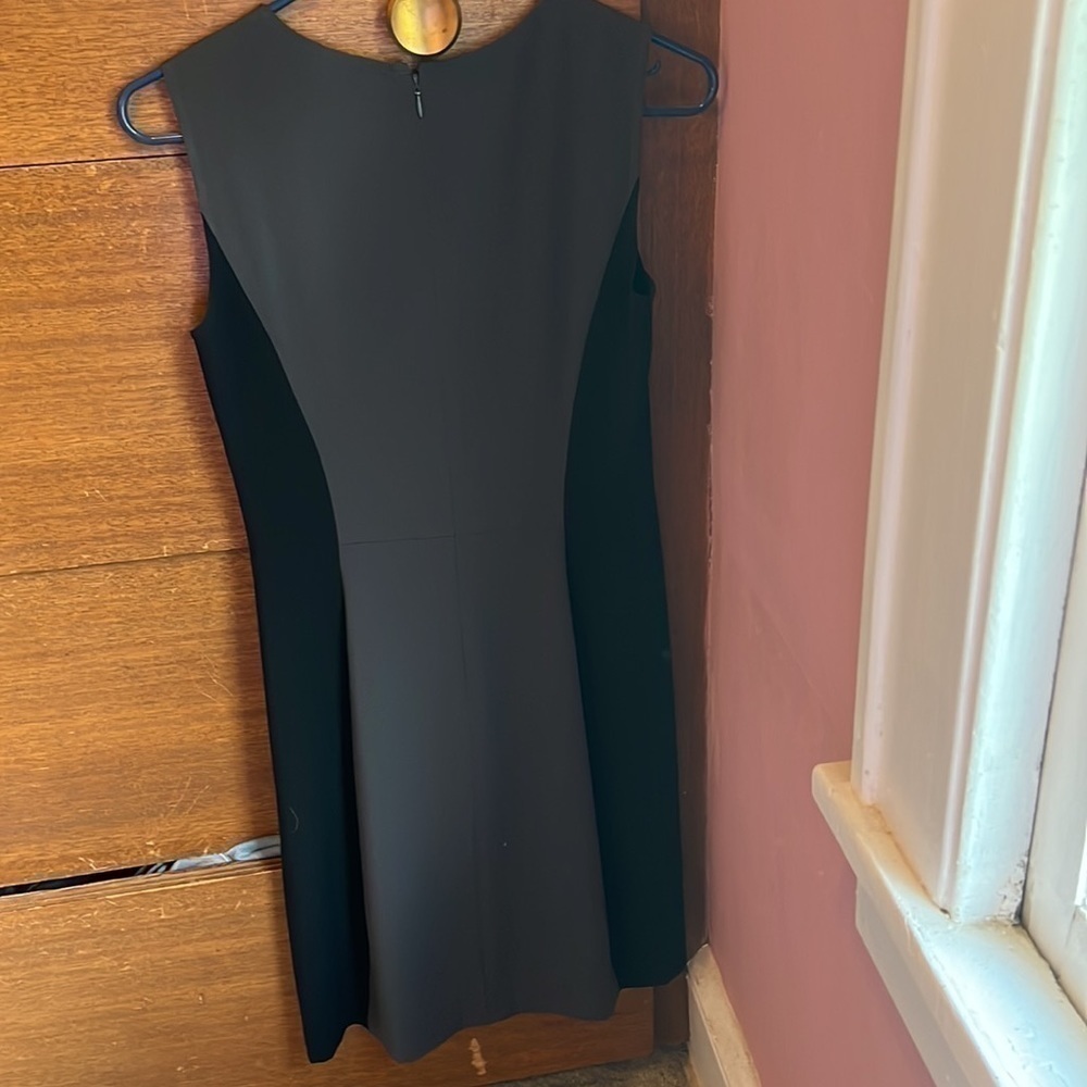 DKNY black and grey sheath dress, classic, size 0 - Picture 3 of 6